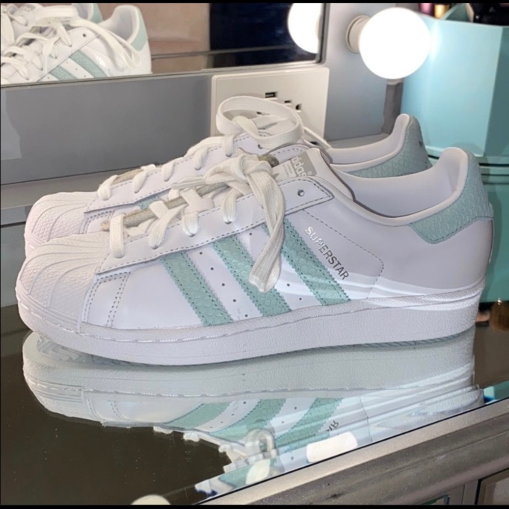 Adidas Super Star Sneakers 👟